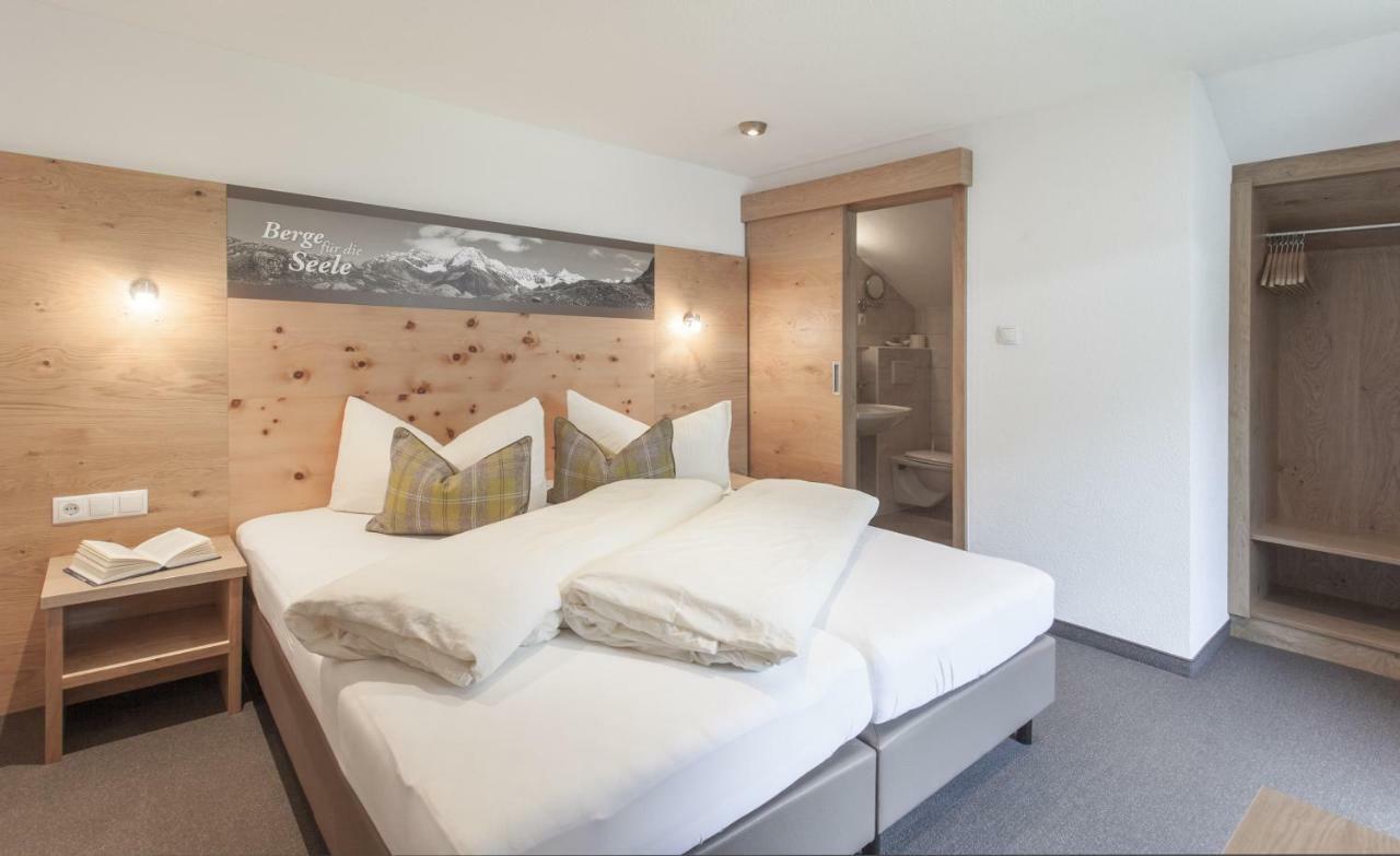 Garni Oetztal Rooms & Aparts Sölden Buitenkant foto